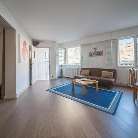 Appartement De Charme - Vue Sur Remparts - Wifi Gratuit - Parking Payant A Proximite Avignon Exterior foto