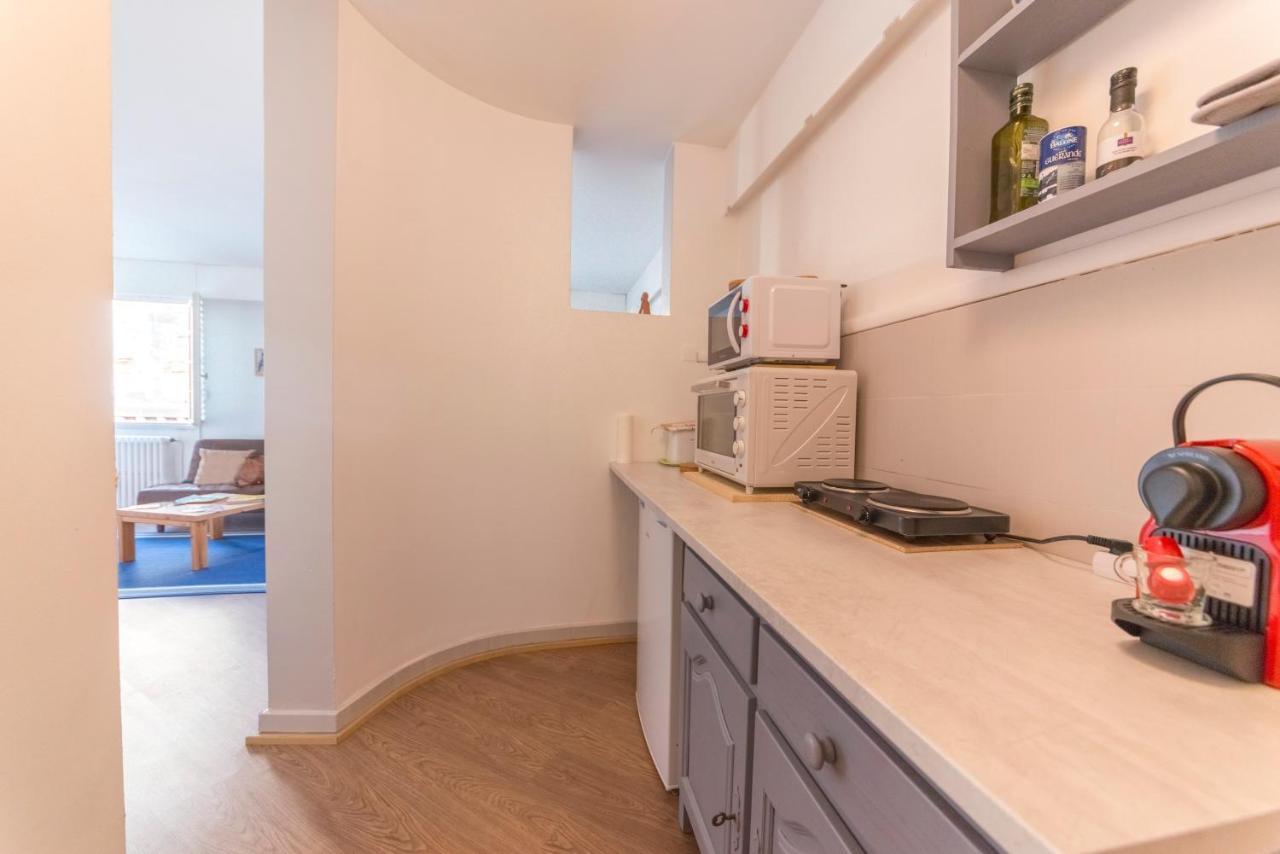 Appartement De Charme - Vue Sur Remparts - Wifi Gratuit - Parking Payant A Proximite Avignon Exterior foto
