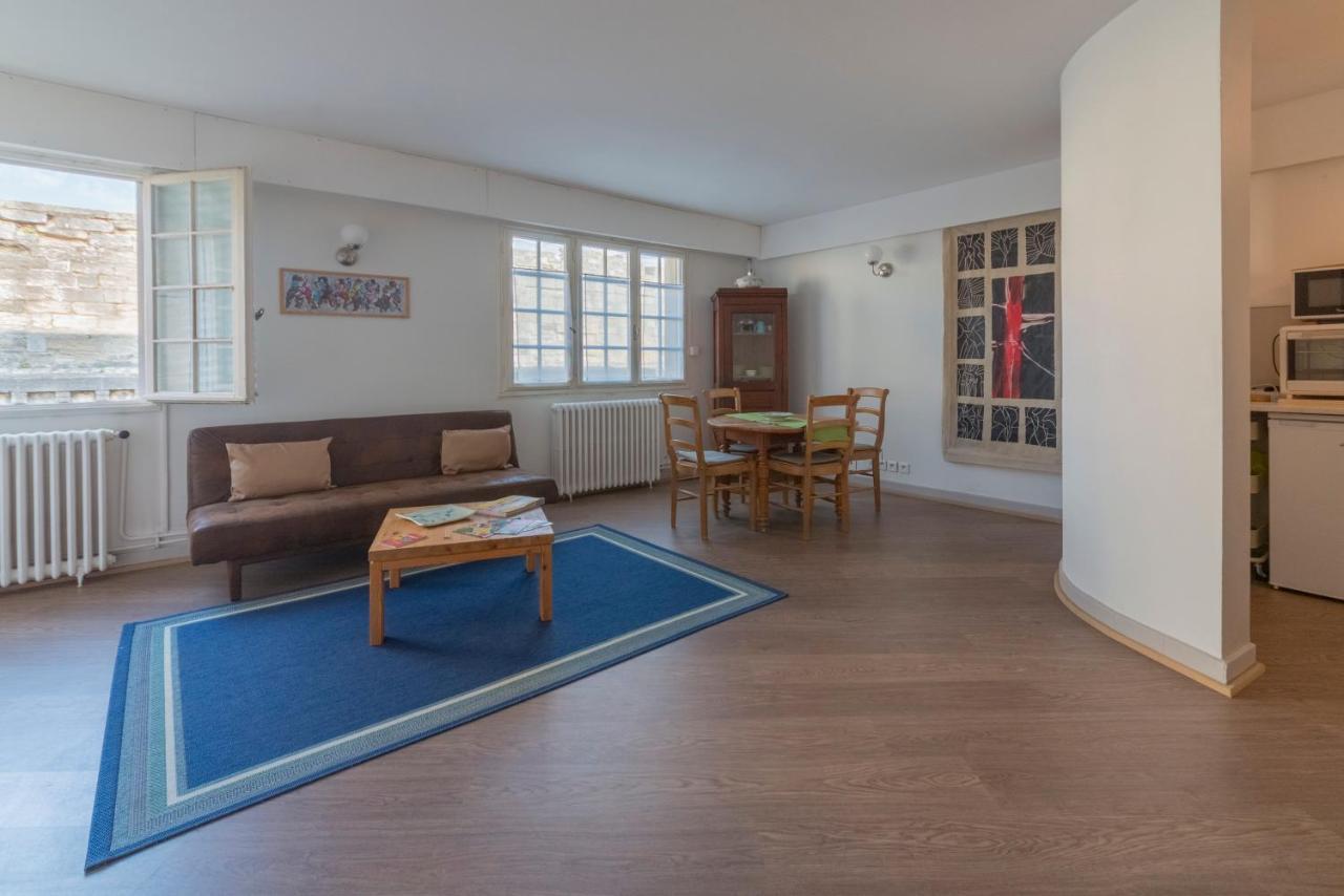 Appartement De Charme - Vue Sur Remparts - Wifi Gratuit - Parking Payant A Proximite Avignon Exterior foto