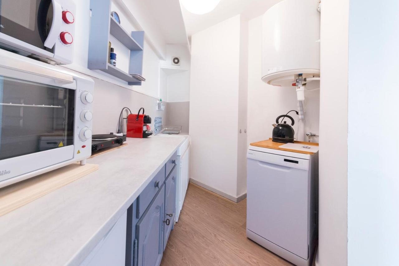 Appartement De Charme - Vue Sur Remparts - Wifi Gratuit - Parking Payant A Proximite Avignon Exterior foto